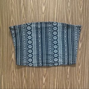 NWT. Black patterned strapless tube top